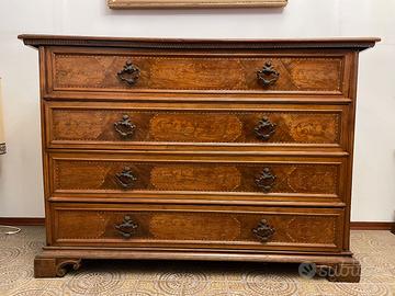 Cantarano del ‘700 in noce con ribalta e intarsi