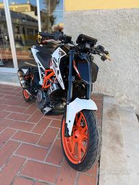 KTM DUKE 390