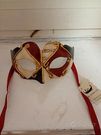 maschera veneziana prodotta a mano 