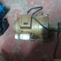 Motore per macchina da cucire