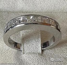 FEDINA ORO 18kt. CON DIAMANTI NATURALI CARRE 1,23