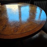 TAVOLO  TONDO RADICA DI NOCE.+4 sedie anni 60