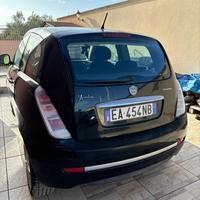 Lancia Y