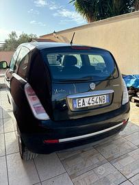 Lancia Y
