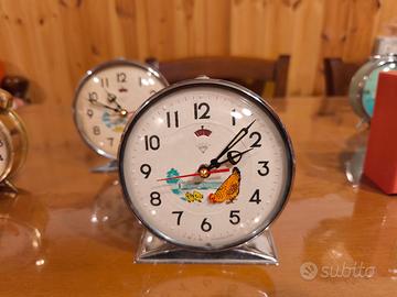 sveglia vintage con gallina
