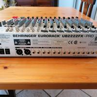 mixer Behringer 
