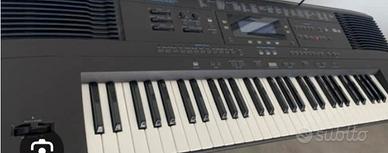tastiera  Roland E500