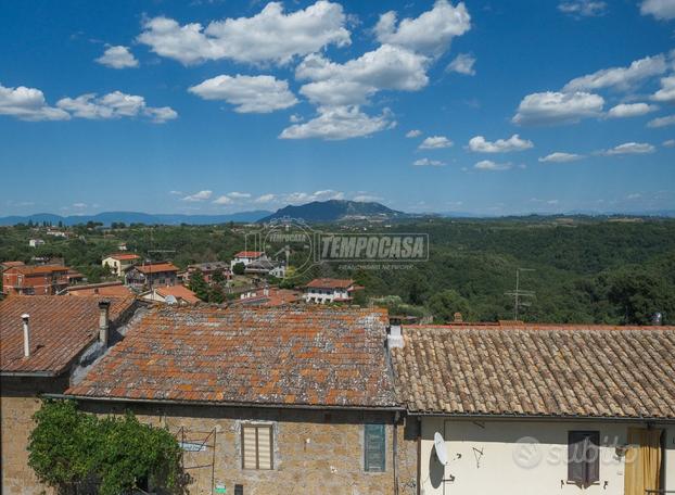 Panoramico trilocale nel cuore del paese