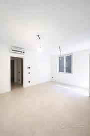 NEGOZIO A SCANZOROSCIATE