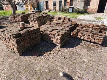 Tavelle rettangolari vecchie fatte a mano