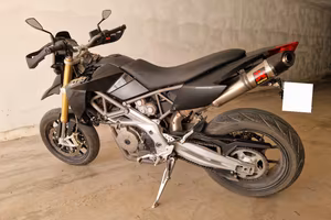 aprilia dorsoduro 750