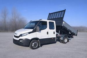Iveco Daily 35C17 con ribaltabile trilaterale nuov