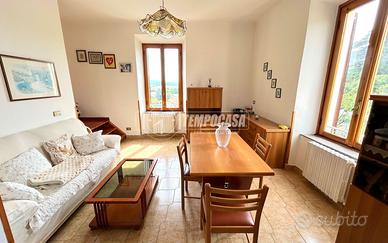 TRILOCALE CON POSTO AUTO