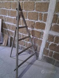 Treppiede 4 pioli in legno 