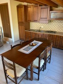 Tavolo da cucina rustico con 6 sedie