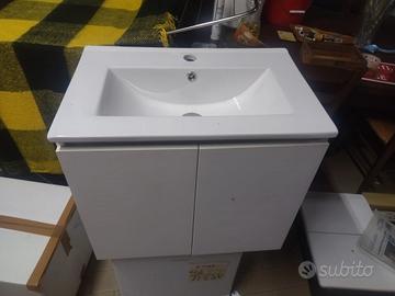 mobiletto piccolo sospeso due ante da bagno
