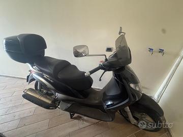 Piaggio beverly 400