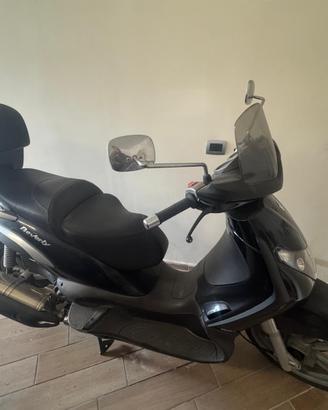 Piaggio beverly 400