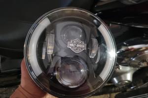 Faro anteriore led per Electra Glide e Street Glid