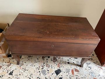 Cassa in legno antica