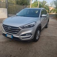 HYUNDI TUCSON 1.7 CRDI CONFORT