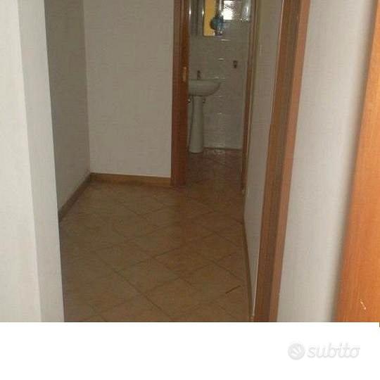 Negozio 100 mq ristrutturato a NUOVO - Via Guizza - Vista 5