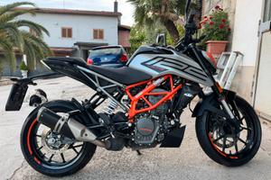 KTM Duke 125 - 2022 - 1000km