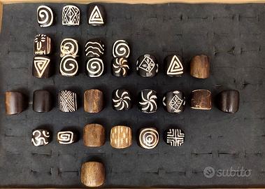 Anelli artigianali in osso decorati