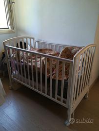 Lettino con materasso