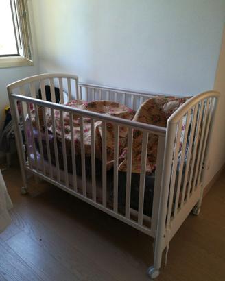 Lettino con materasso