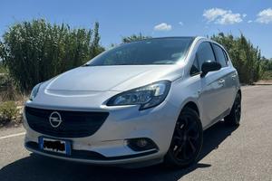 Opel corsa con gancio traino