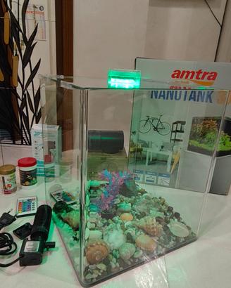 Acquario 30L completo: filtro, luci e accessori