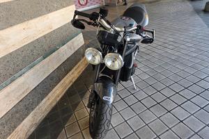 Triumph 675 anno 2009