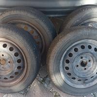 Pneumatici Estivi 155/65R14 75T con Cerchi Inclusi