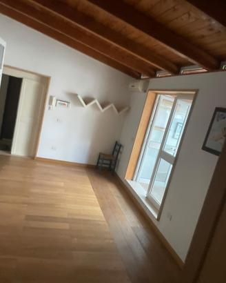 ampia mansarda Toritto vicino Palo e Modugno