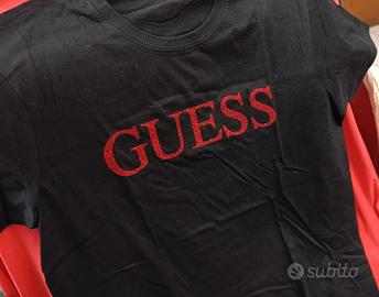 T‑shirt nera nuova taglia unica