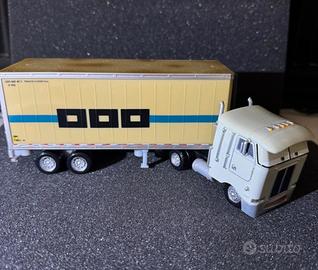 Disney Pixar Cars Ben Crankleshaft Hauler