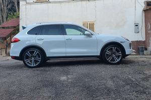 PORSCHE Cayenne 2ªs.'10-'18 - 2012