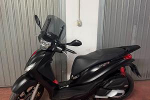Medley 125 S