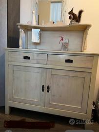Credenza artigianale