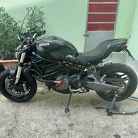 Ducati Monster 821 2018 - desmo fatto - perfetta