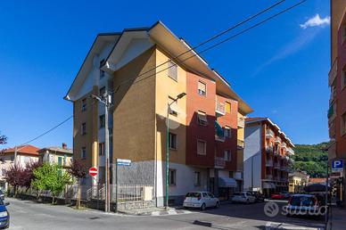 3 LOCALI A TORRE PELLICE