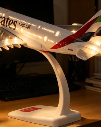 Aereo  Fly Emirates 