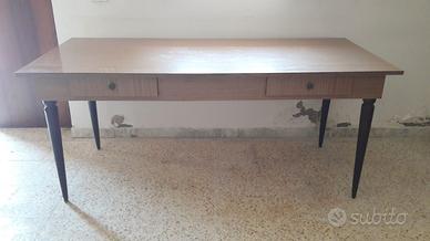 TAVOLO RETTANGOLARE CON CASSETTI