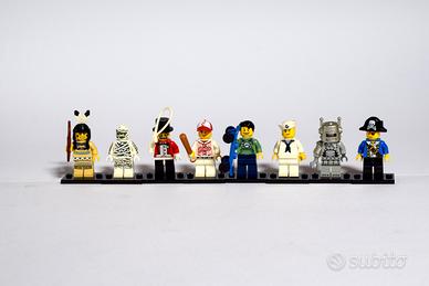 LEGO Collector's Crew: 8 Classic Minifigures