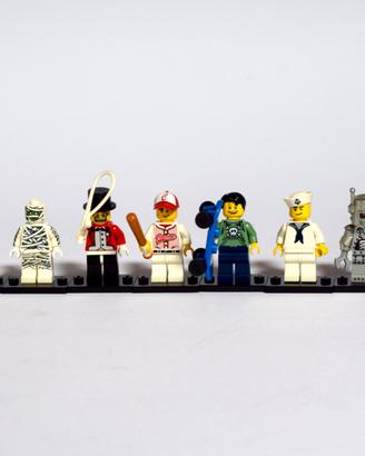 LEGO Collector's Crew: 8 Classic Minifigures