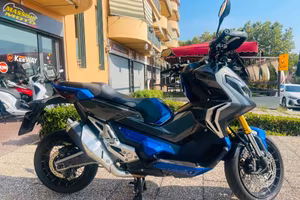 HONDA X-ADV 750 TUTTO INCLUSO ANCHE PASSAGGIO!