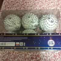 6 palline natalizie decorate. 
