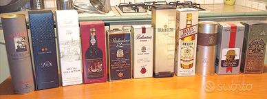 vari bottiglie da collezione