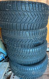 4 pneumatici R18 M+S Pirelli Winter Sottozero